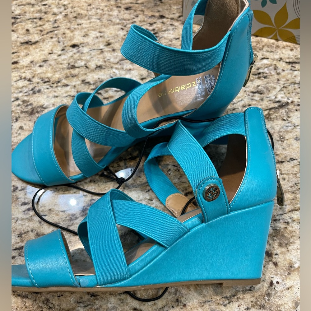 Liz Claiborne worn once turquoise Wedge Sandals with Strappy Design